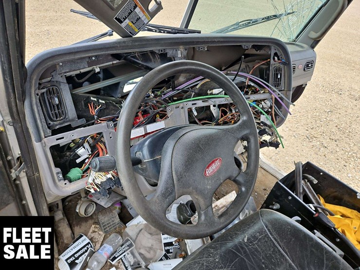 2018-peterbilt-367-image-7