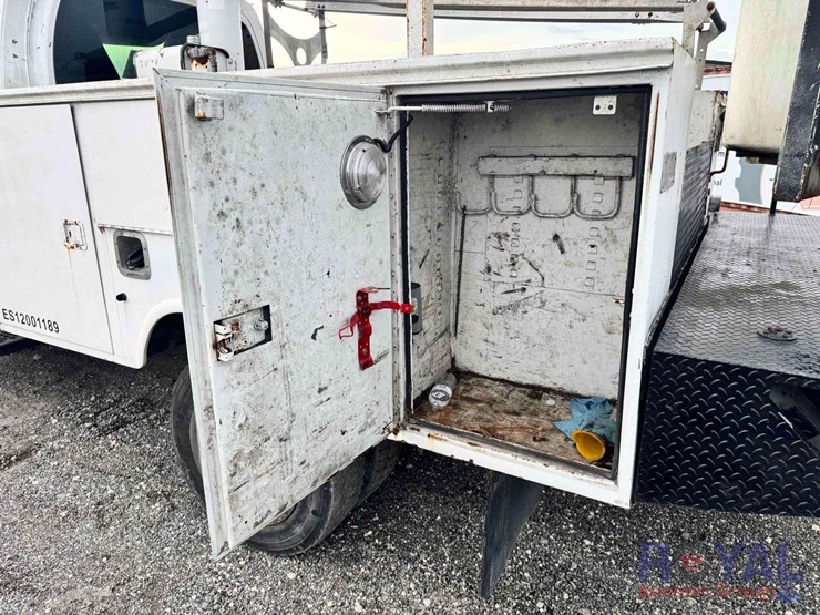 2005-chevrolet-c4500-altec-bucket-truck-image-20