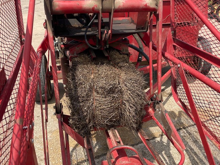 new-holland-311-image-19