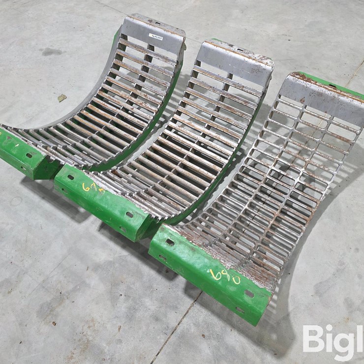 JOHN DEERE S680