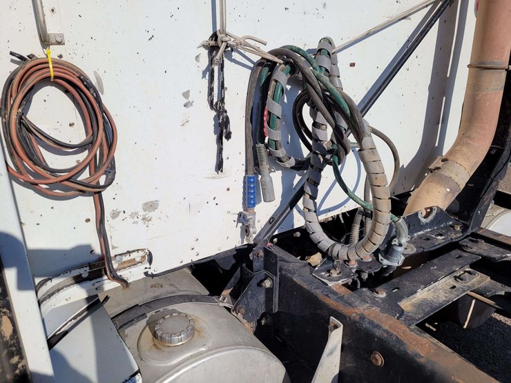 2009-kenworth-t600-image-6