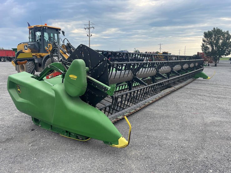 2024-john-deere-rd35f-image-1