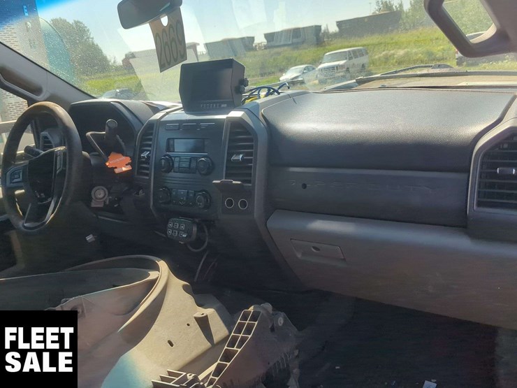2017-ford-f450-image-12
