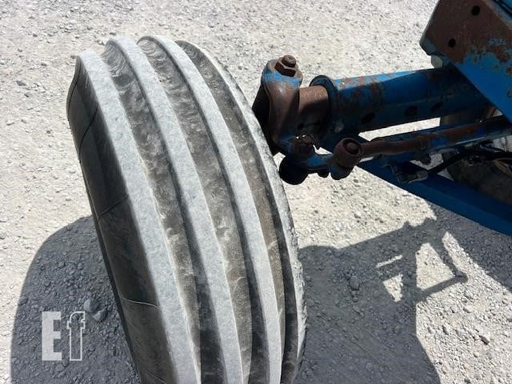 ford-8700-image-32