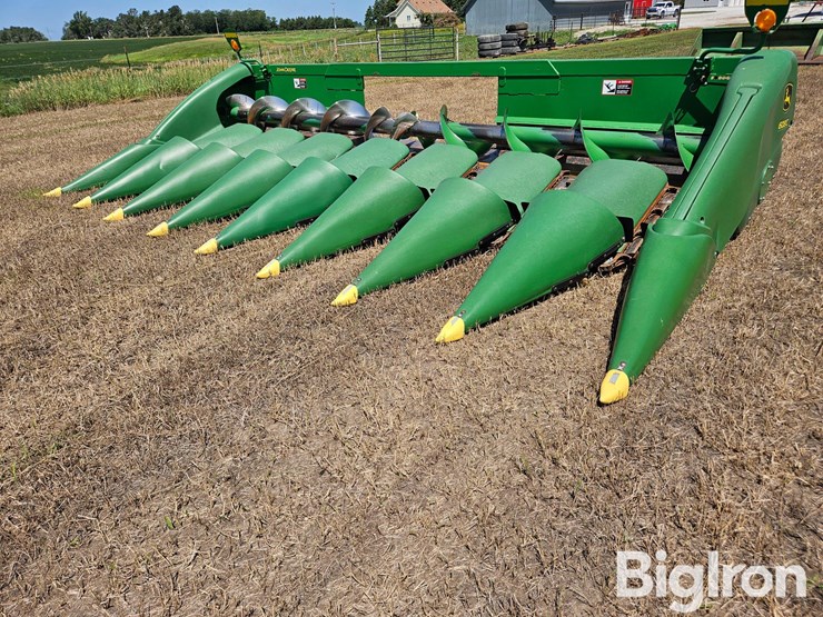 2008-john-deere-608c-image-1