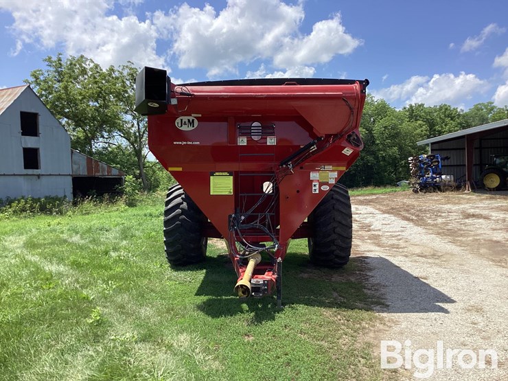 2016-j&m-750-image-2