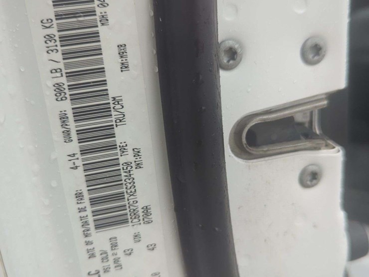 2014-ram-1500-slt-image-6