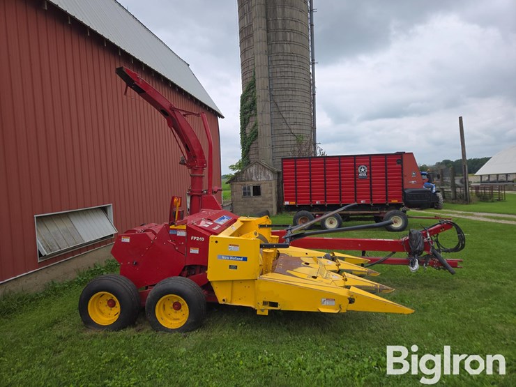 2014-new-holland-fp240-image-4