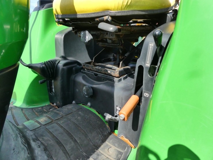 john-deere-3033r-image-12