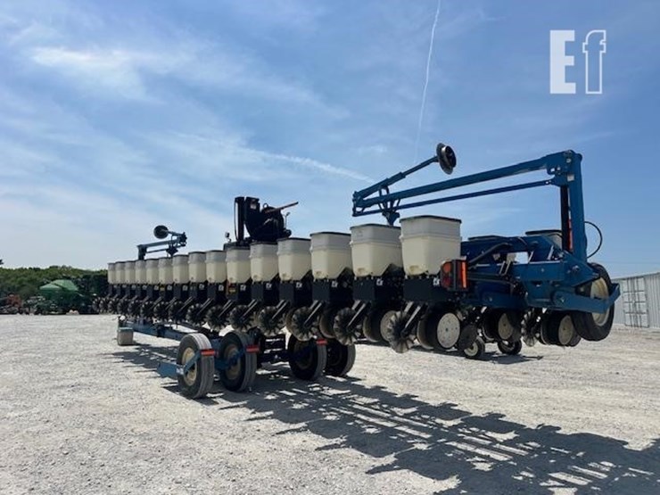 2011-kinze-3660-image-3