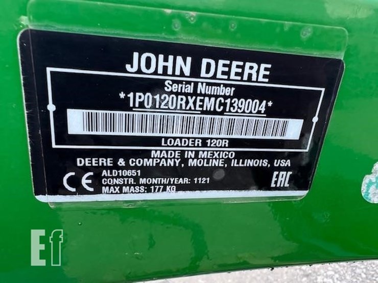 2021-john-deere-120-image-10