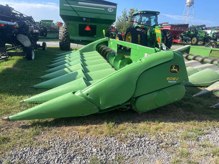 2009-john-deere-608c-image-1