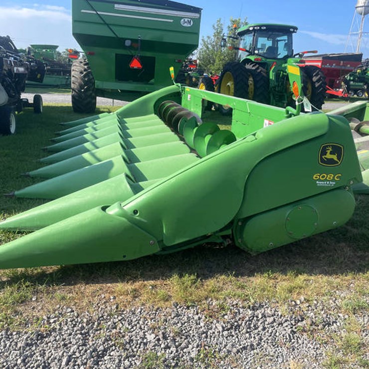 2009 JOHN DEERE 608C