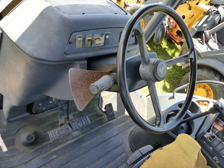 deere-410g-image-17