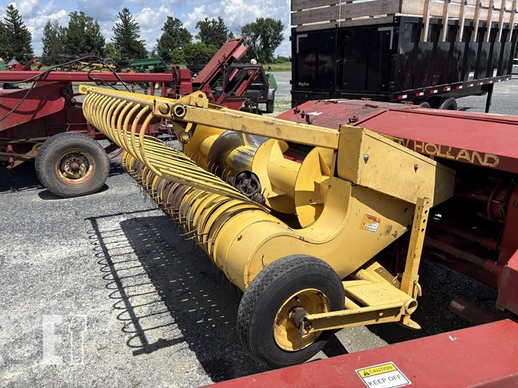 new-holland-900-image-3