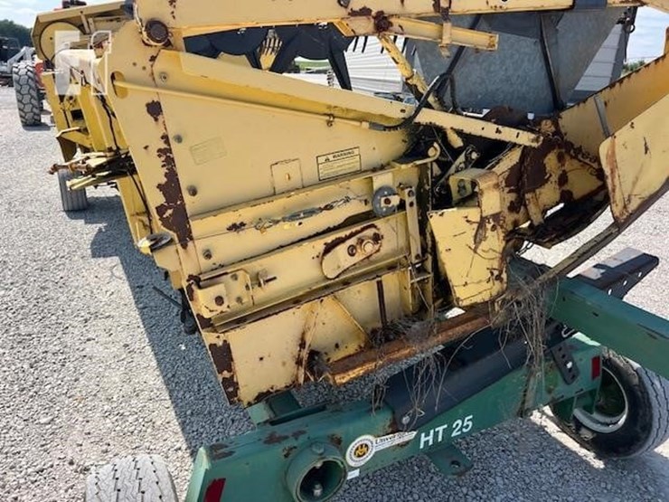 new-holland-tr85-image-82