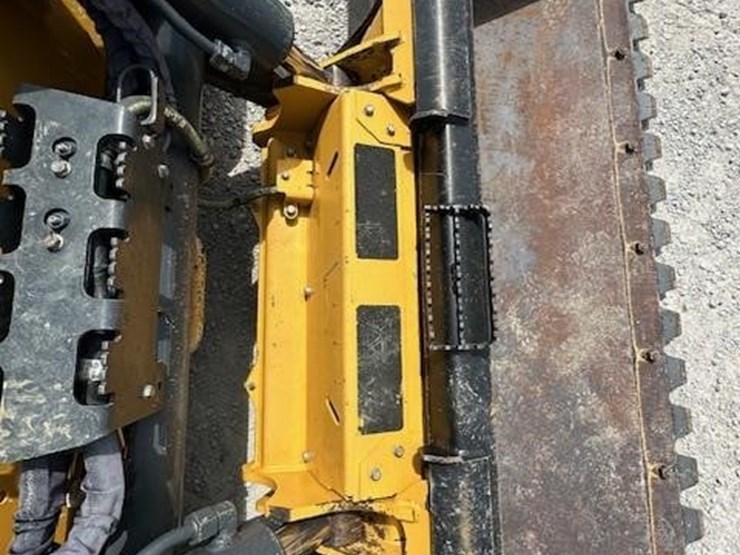 2022-deere-333g-image-16