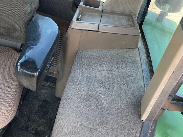 john-deere-7210-image-36