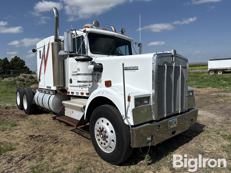 1984-kenworth-w900-image-3