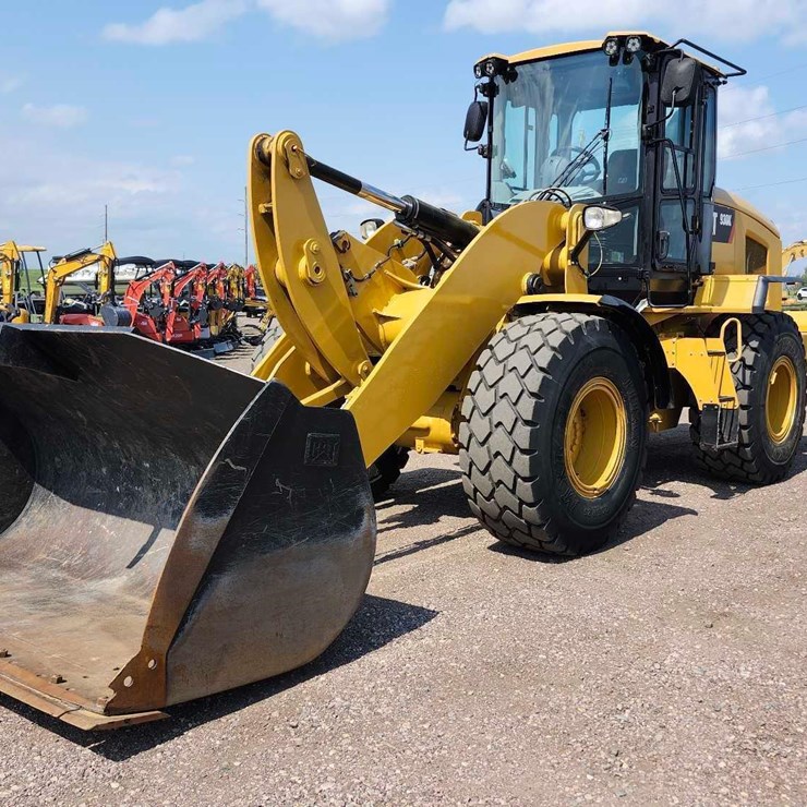 2012 CATERPILLAR 930