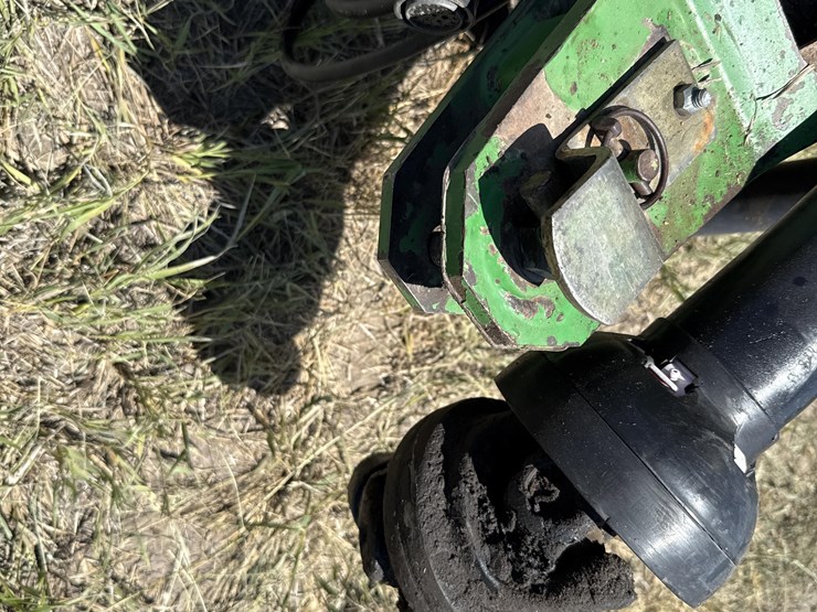 2005-john-deere-567-image-13