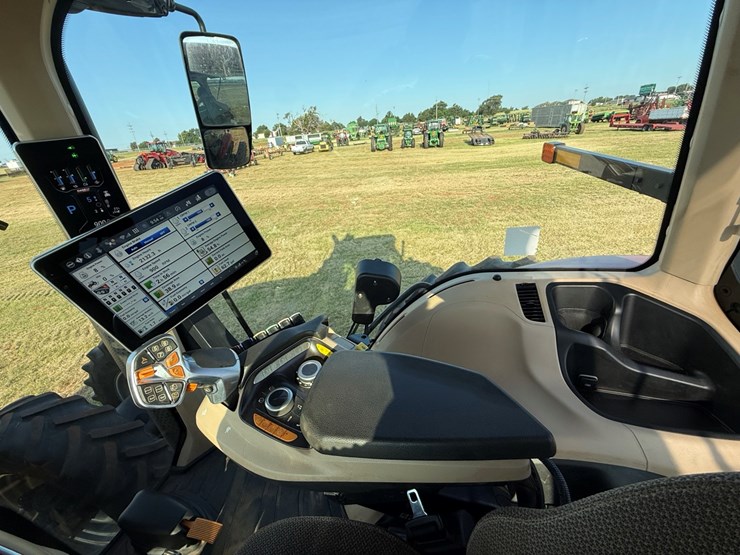 2022-case-ih-magnum-340-image-20