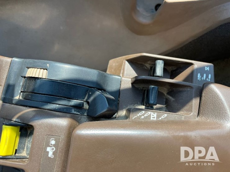 2004-john-deere-8520-image-66