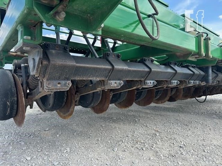 john-deere-1560-image-27