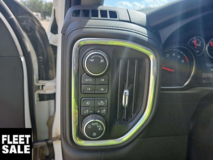 2019-chevrolet-silverado-1500-image-13