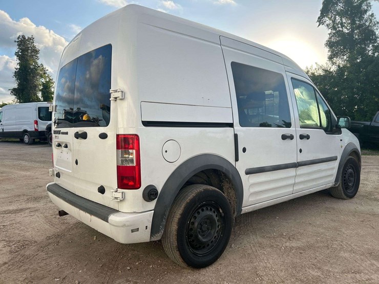 2011-ford-transit-connect-image-3