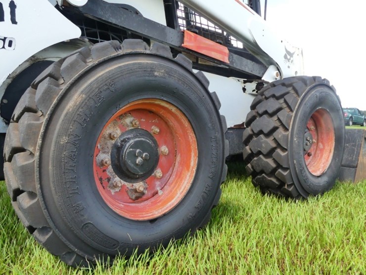2012-bobcat-s850-image-5