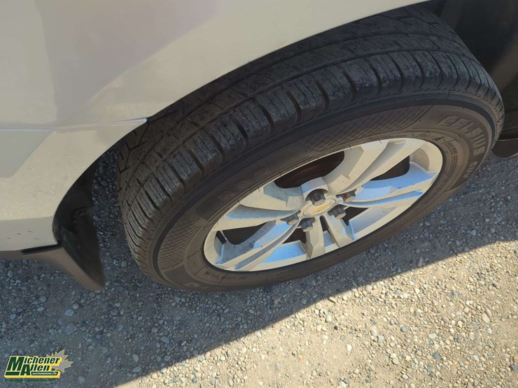 2012-chevrolet-equinox-lt-image-25