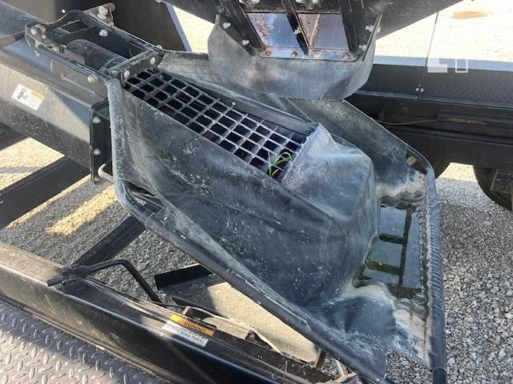 2019-j&m-lc390-image-22