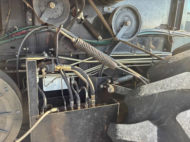 gleaner-r62-image-46