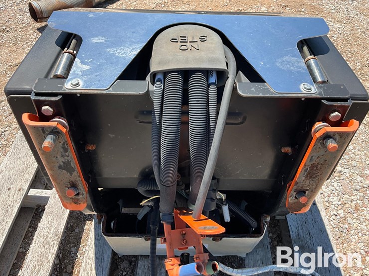 peterbilt-truck-tractor-def-tank-&-components-image-14
