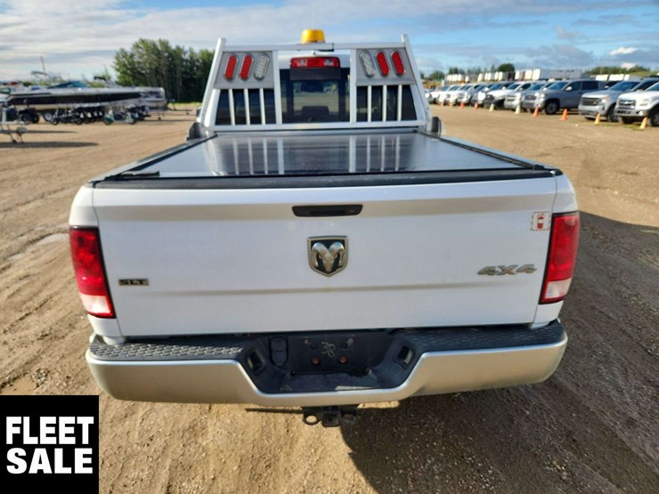 2013-ram-1500-slt-image-16