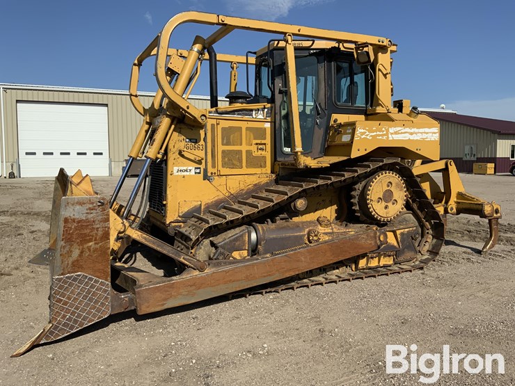 2006-caterpillar-d6r-image-1