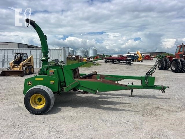 2010-john-deere-3975-image-2