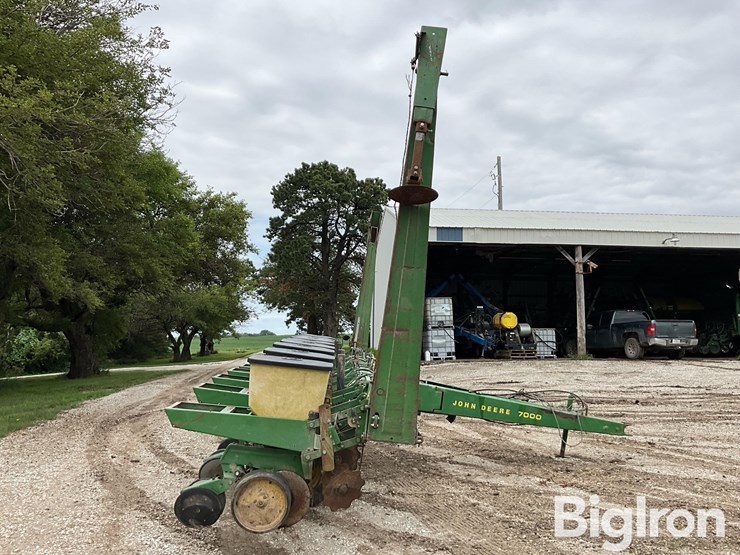 john-deere-7000-image-4