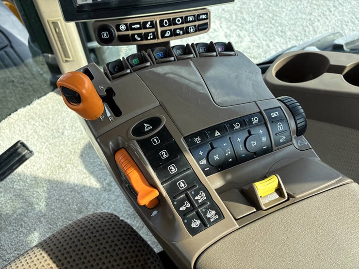 2018-john-deere-8370r-image-89