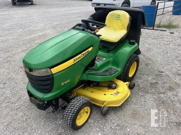 2007-john-deere-x320-image-1