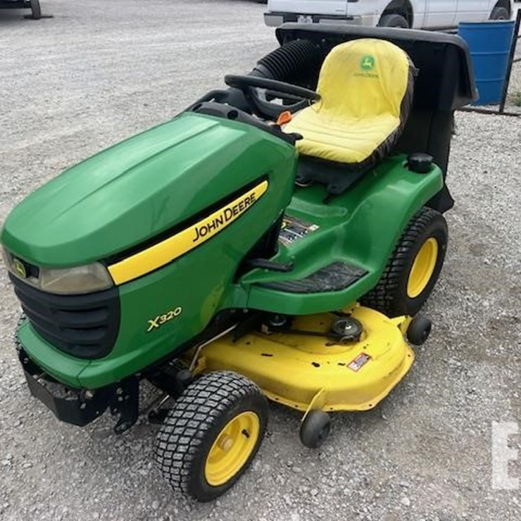 2007 JOHN DEERE X320