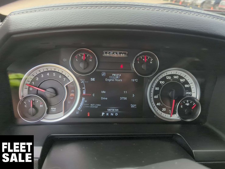 2013-ram-1500-laramie-image-9