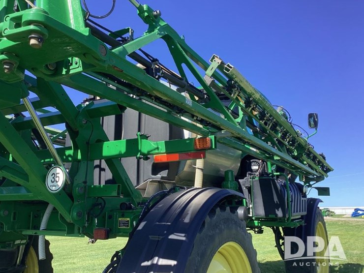 2020-john-deere-r4038-image-8