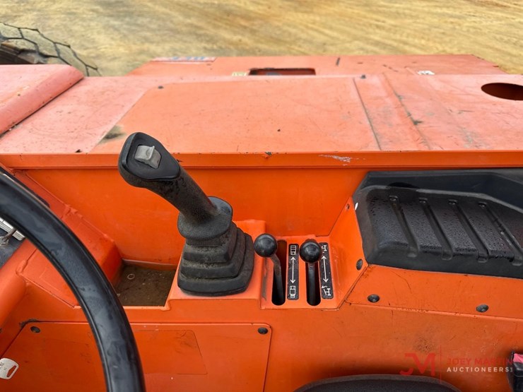 2018-jlg-8042-image-19
