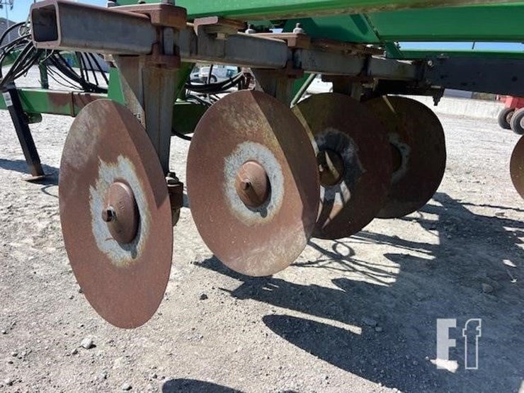 john-deere-2700-image-32