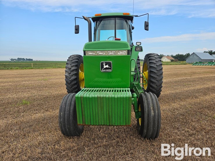 1992-john-deere-4560-image-2