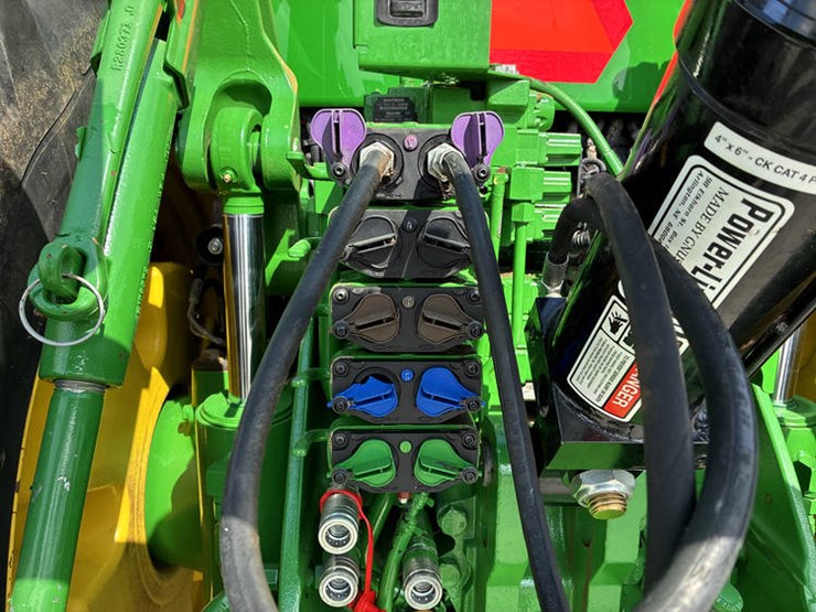 2018-john-deere-8370r-image-31