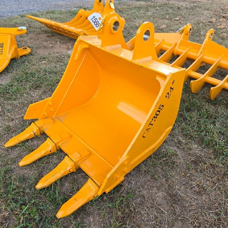 CATERPILLAR 24