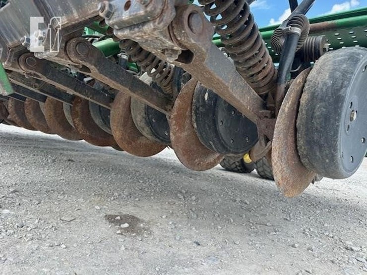 john-deere-1560-image-11